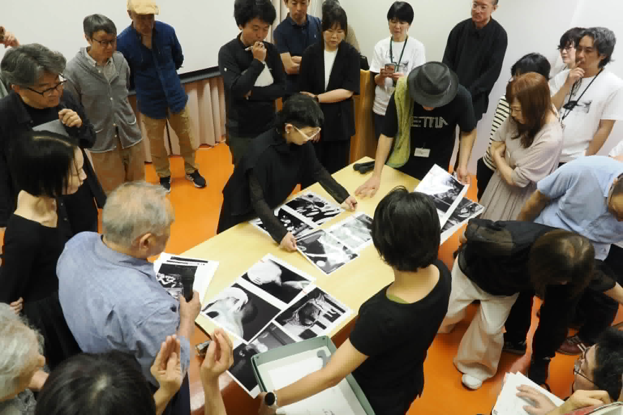 公開形式で行われたKochi Photography Meetingのポートフォリオ・レビュー